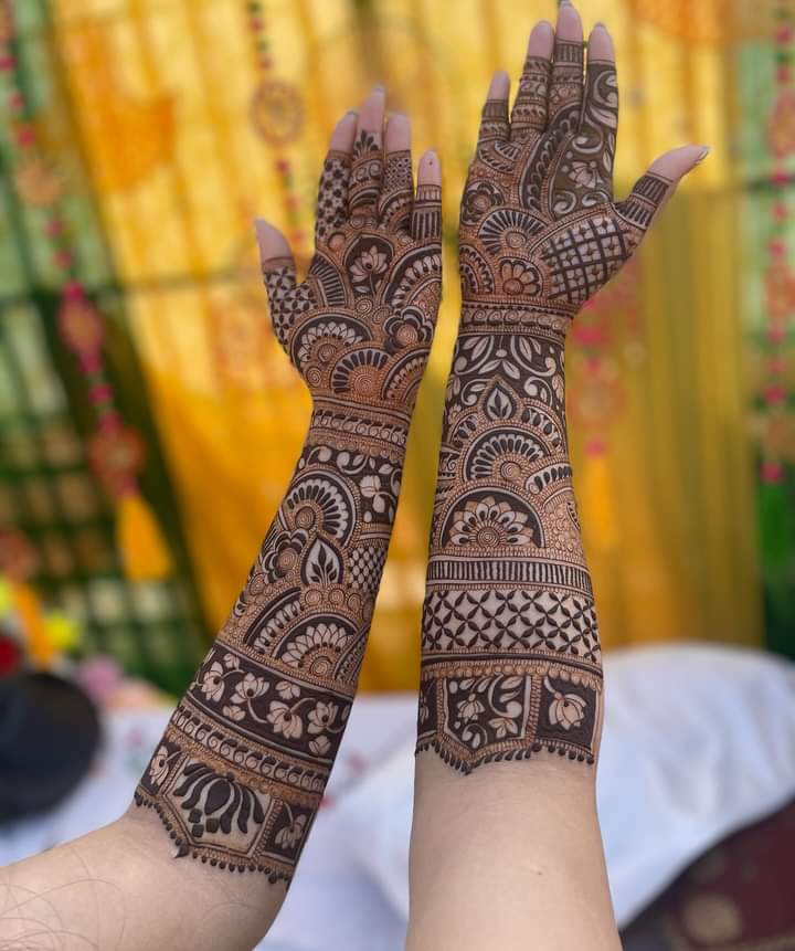 Intricate bridal Mehandi in Motihari